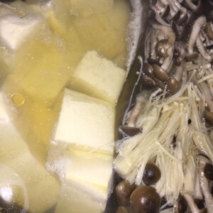 寒い日にピッタリ♪湯豆腐